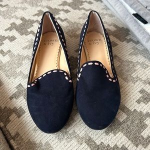 Crown and ivy, navy and pink, size 7 flats.